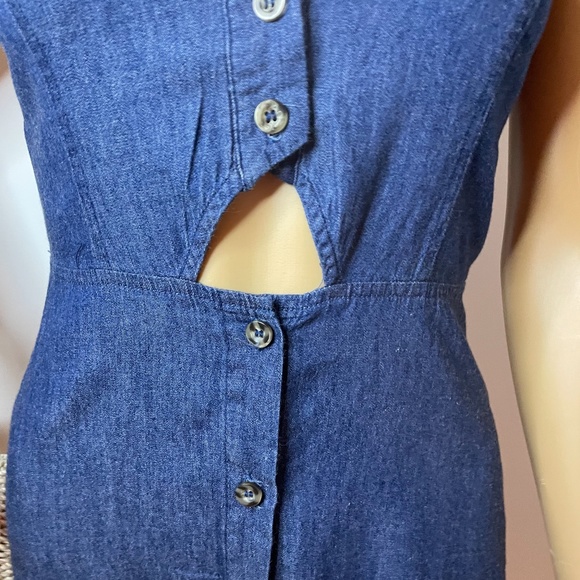 Minimalist spaghetti strap Jean cutout midi dress! - Picture 3 of 14